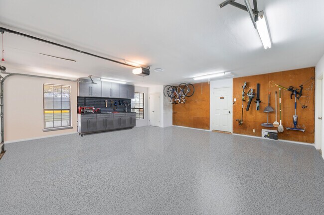 Building Photo - 29224 Seabiscuit Dr