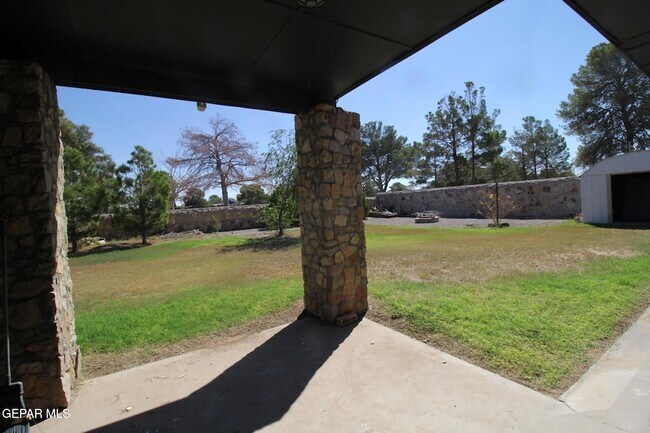 Building Photo - 19014 Armington Dr