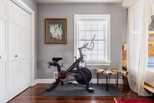 Building Photo - 15 Ferry St