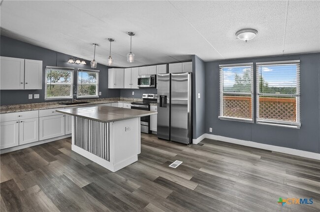 Building Photo - 154 Oak Lawn Dr