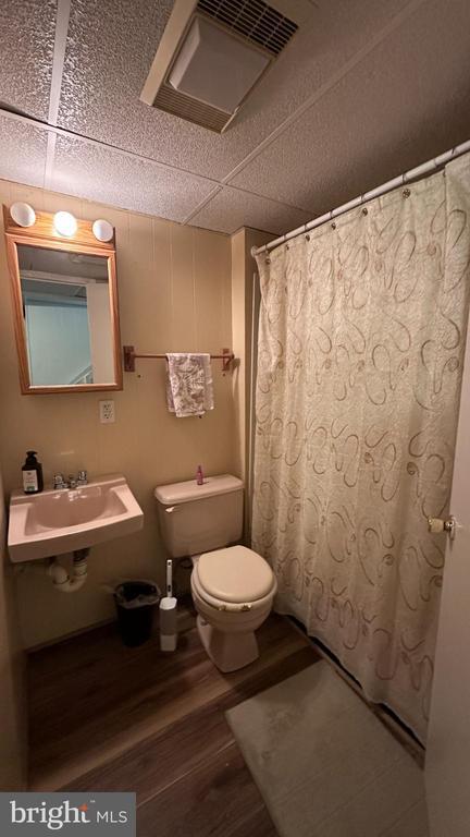 Building Photo - 228 Embleton Rd