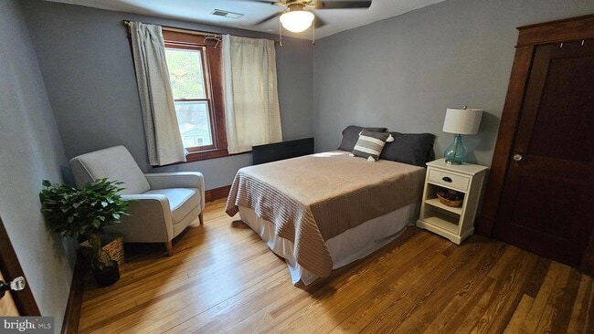 Building Photo - 205 3rd Ave SW