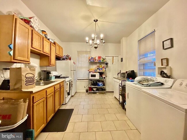 Building Photo - 2030 N Gratz St