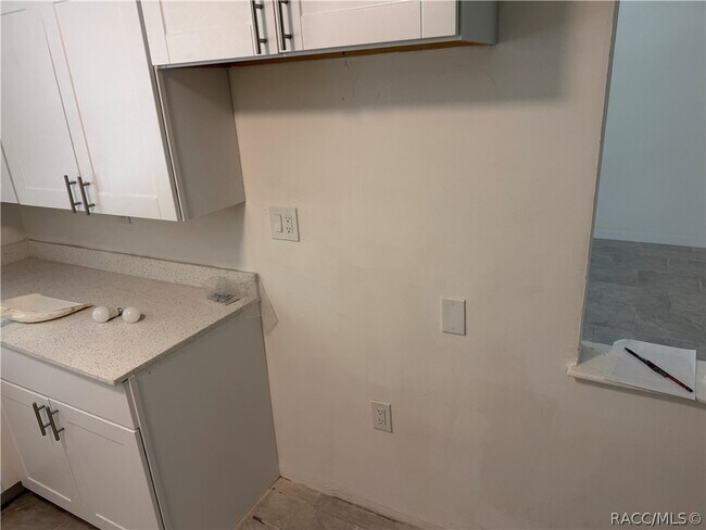 Building Photo - 1405 Eden Dr