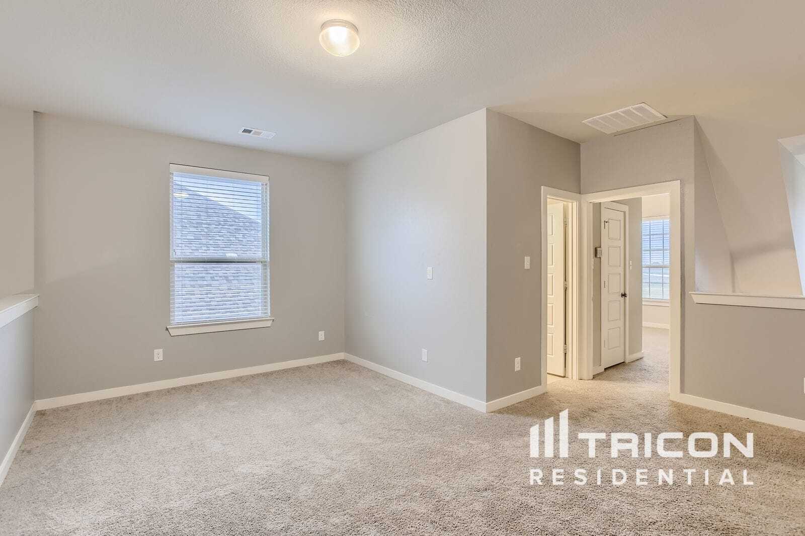 Building Photo - 1620 Village Creek Dr