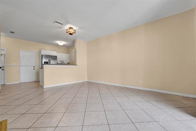 Building Photo - 3905 San Simeon Ln