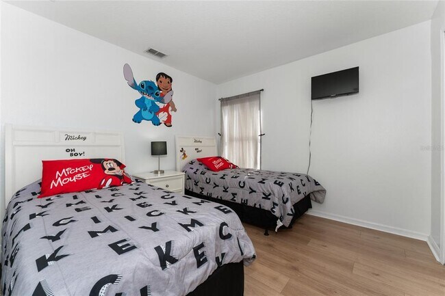 Building Photo - 1031 Solana Cir