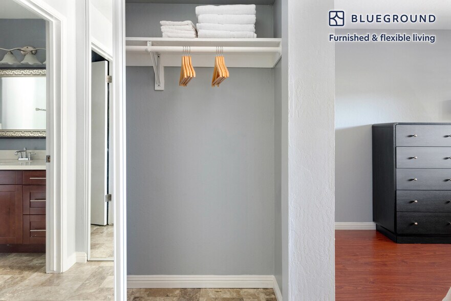 Building Photo - 235 Arlington Rd