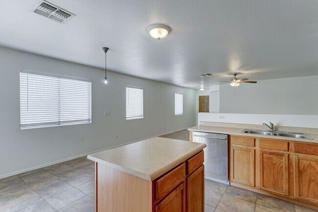 Building Photo - COMING SOON! Spacious 3 Bed 2 Bath home in the Estrella Neighborhood