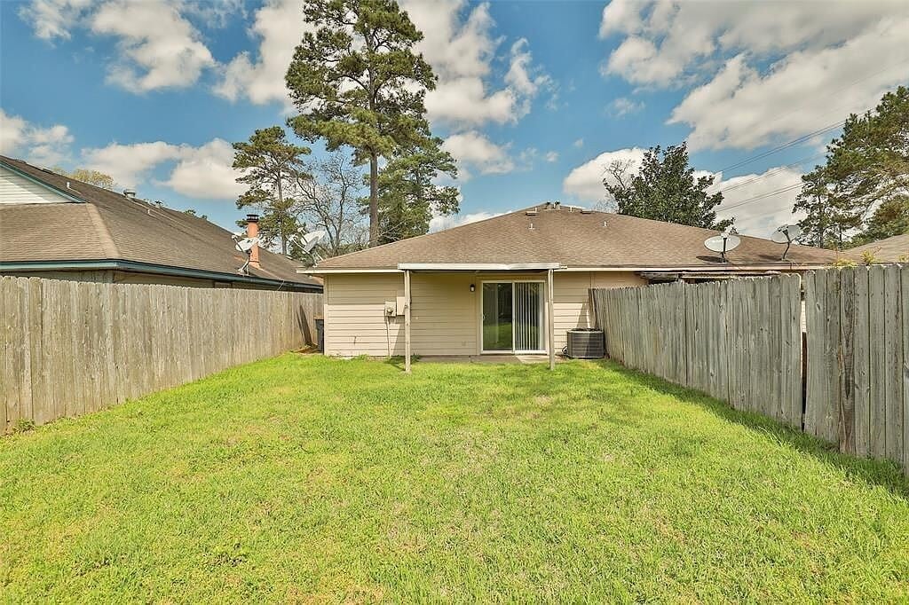 Backyard - 5406 Rivergate Dr