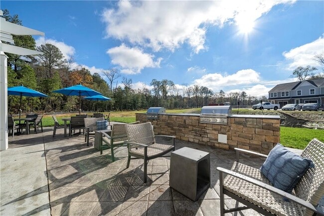 Building Photo - 553 McCormick Farm Pl