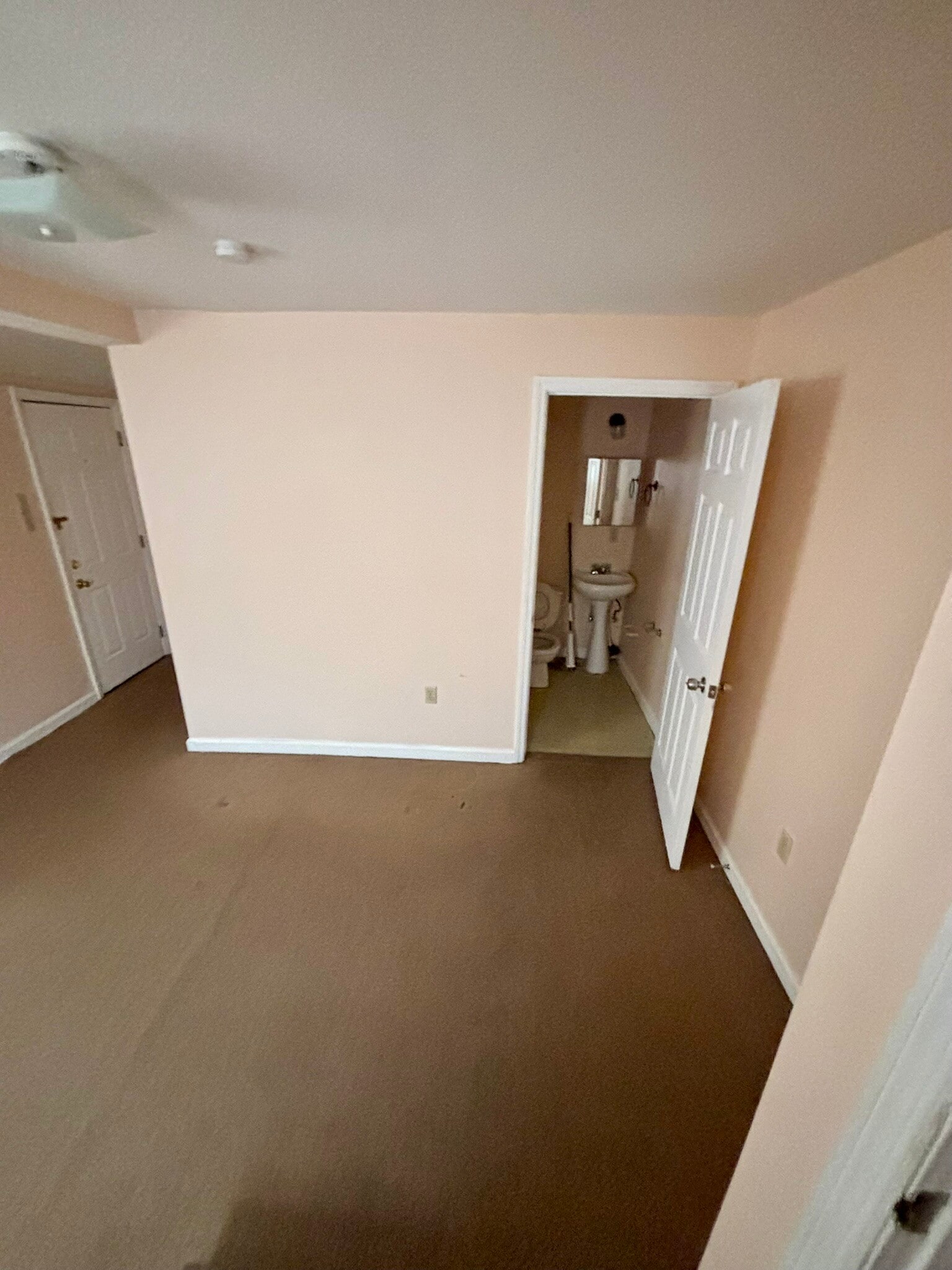 Building Photo - 1402 Grand Ave