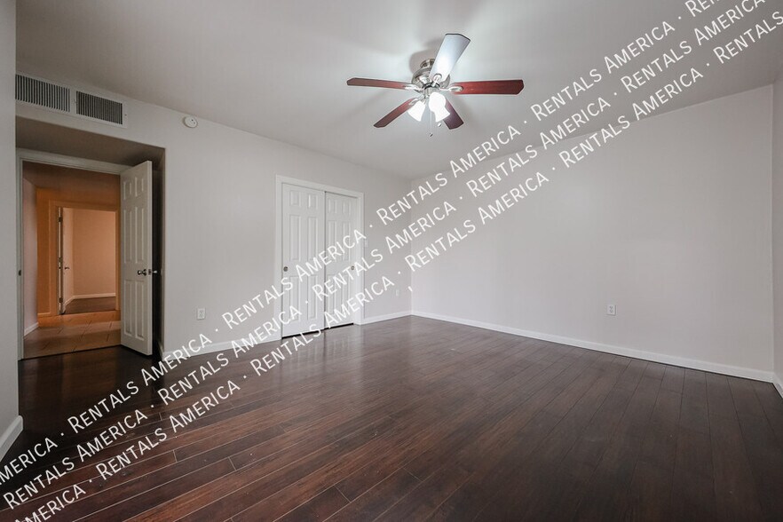 Building Photo - 1713 W Oraibi Dr