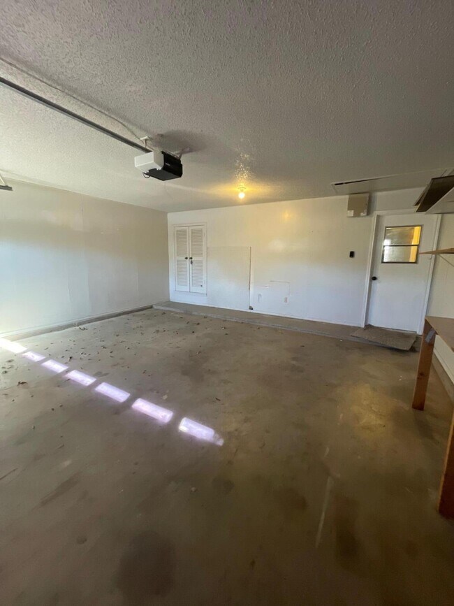 Building Photo - 5316 73rd St