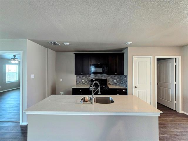 Building Photo - 1515 Fields View Dr