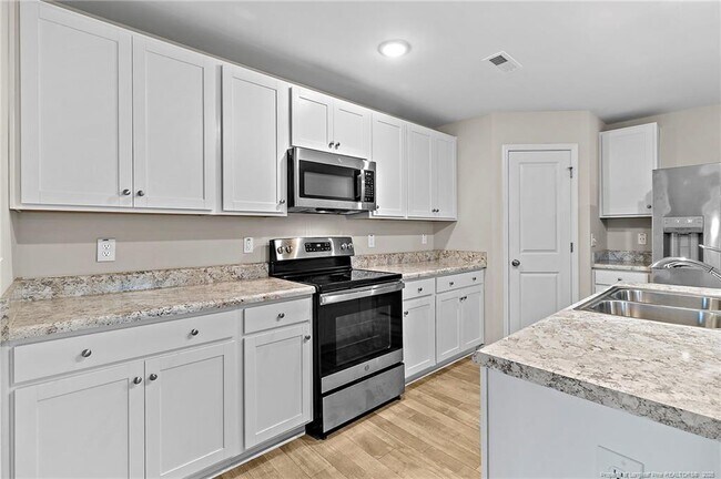 Building Photo - 713 Caelin Farms Rd