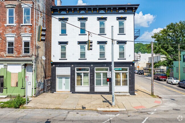 Building Photo - 2900 Colerain Ave