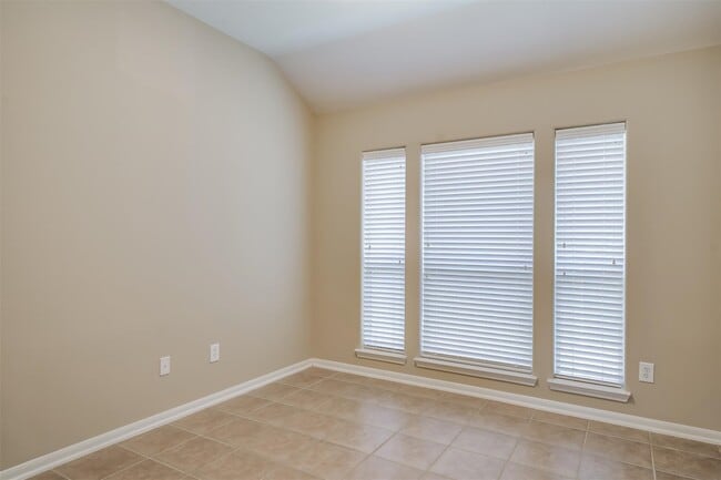 Building Photo - 3419 La Fleur Ln