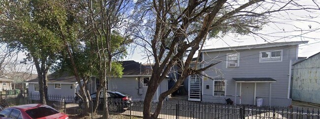 Building Photo - 6702 Avenue T Ave