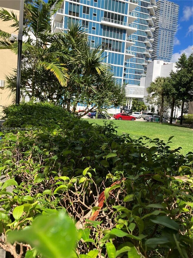 Building Photo - 2001 Biscayne Blvd
