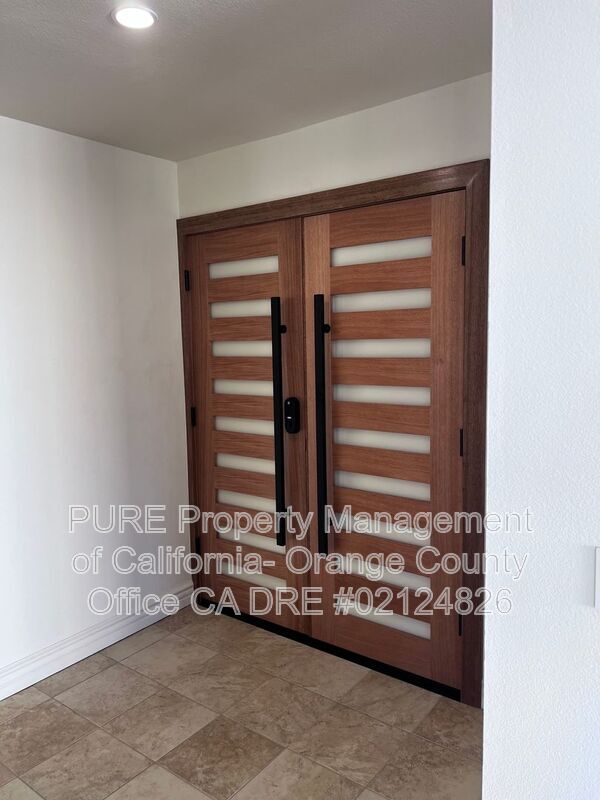 Building Photo - 3221 Francois Dr