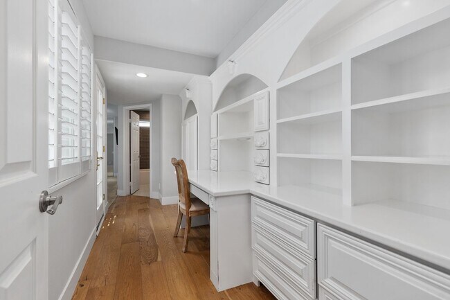 Building Photo - 509 11th St
