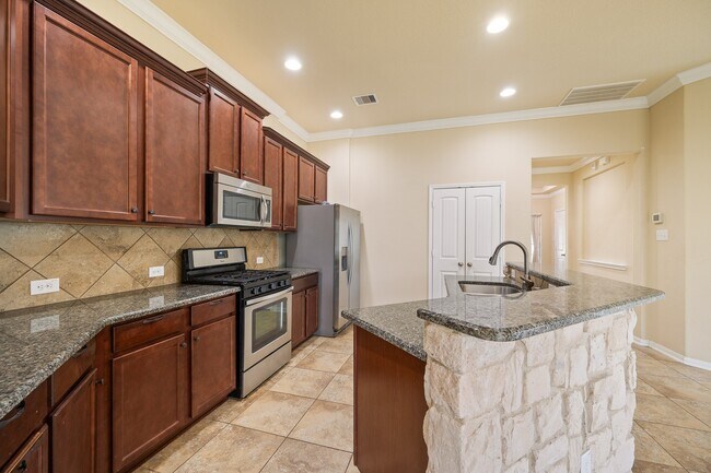 Building Photo - 207 Lockridge Hill Ln