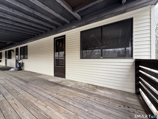 Building Photo - 388 S Main St