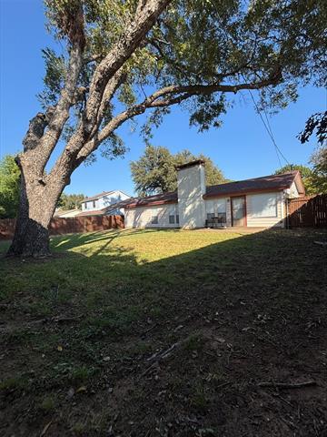 Primary Photo - 702 Matthews Ct