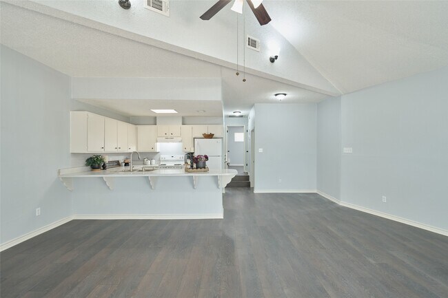 Building Photo - 21 Harbour Ln