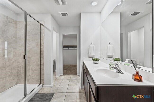 Building Photo - 132 Ragnar Dr