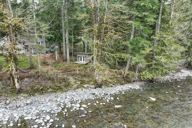 Building Photo - 4bd/3.5ba North Bend Home