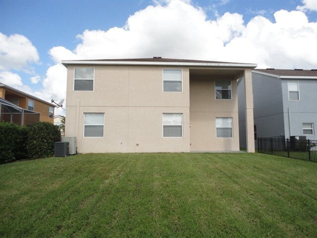 Building Photo - 8840 Royal Enclave Boulevard