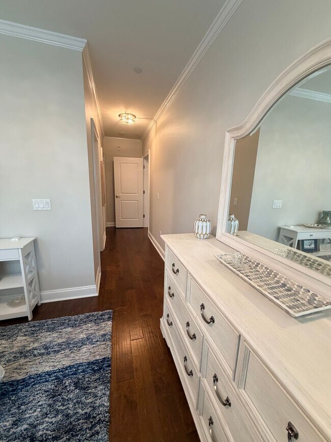 Building Photo - Stunning Luxury, Two Bedroom Creek Front Condo in Hilton Head Plantation