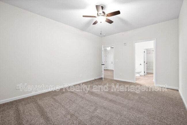 Building Photo - 104-D-104 Millswood Dr