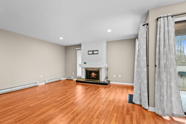 Building Photo - 50 Mallard Dr