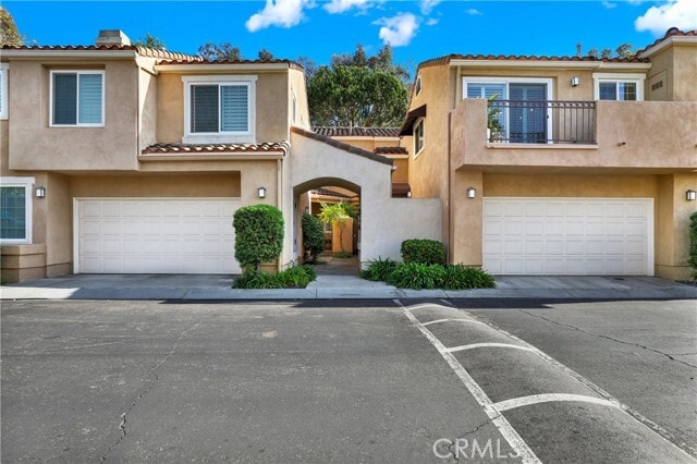 Building Photo - 211 Chandon