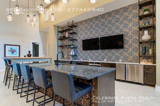 Building Photo - Brand New East VUE Ranch