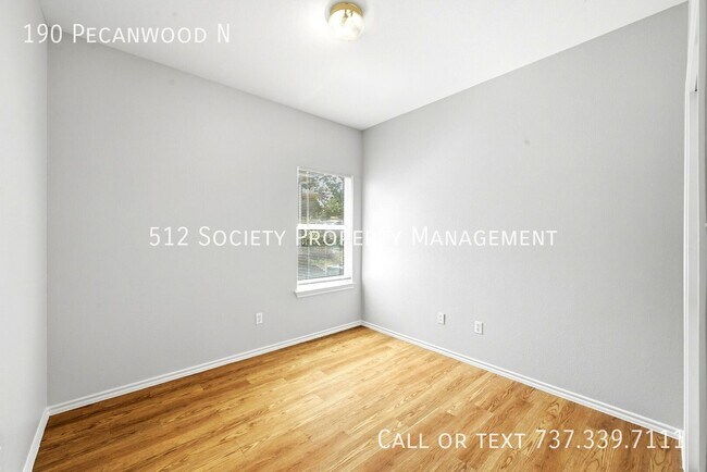 Building Photo - 190 Pecanwood N