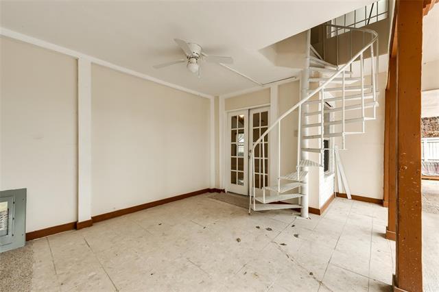 Building Photo - 1919 E Branch Hollow Dr