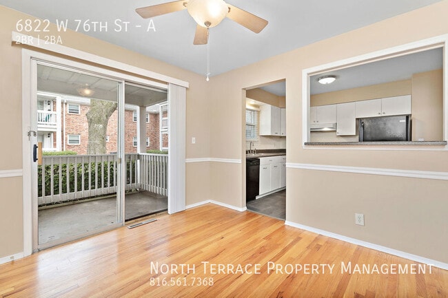 Building Photo - 2BR 2B with W/D and Hardwood Floors