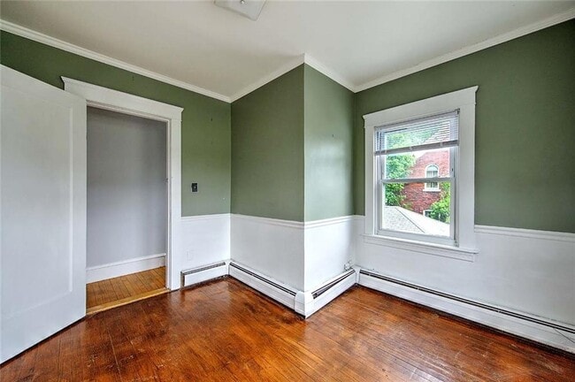 Building Photo - 4 Talbot Manor