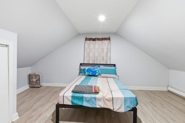 Building Photo - 14 Mt Pleasant St