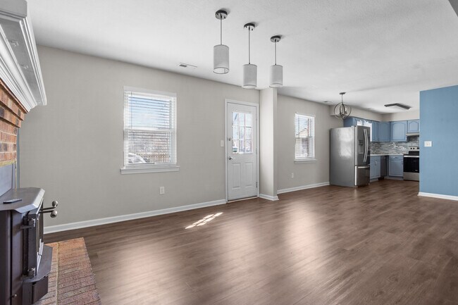 Building Photo - 5100 Egham Ct