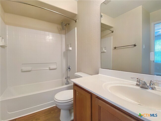 Building Photo - 148 Rush Haven