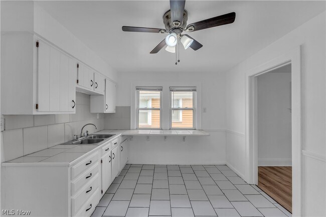 Building Photo - 382 E 161st St