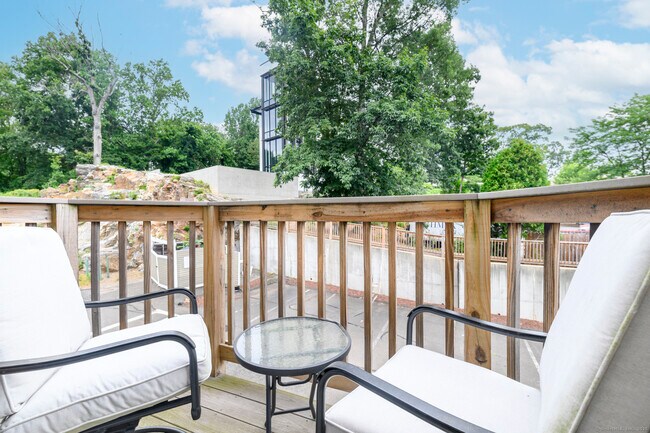 Building Photo - 39 Glenrock