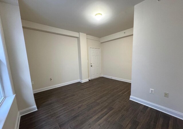 Building Photo - 1340 Fairmont St NW