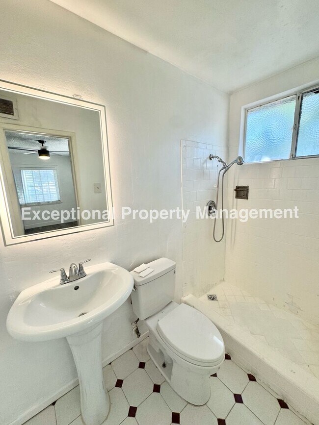 Building Photo - Great 3 bed 2 bath home