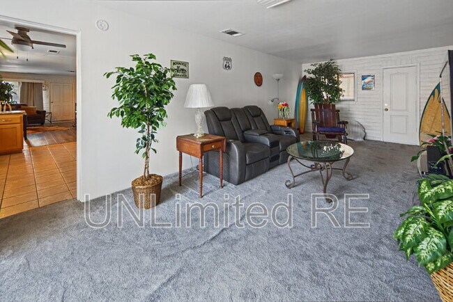 Building Photo - 1385 Church Dr